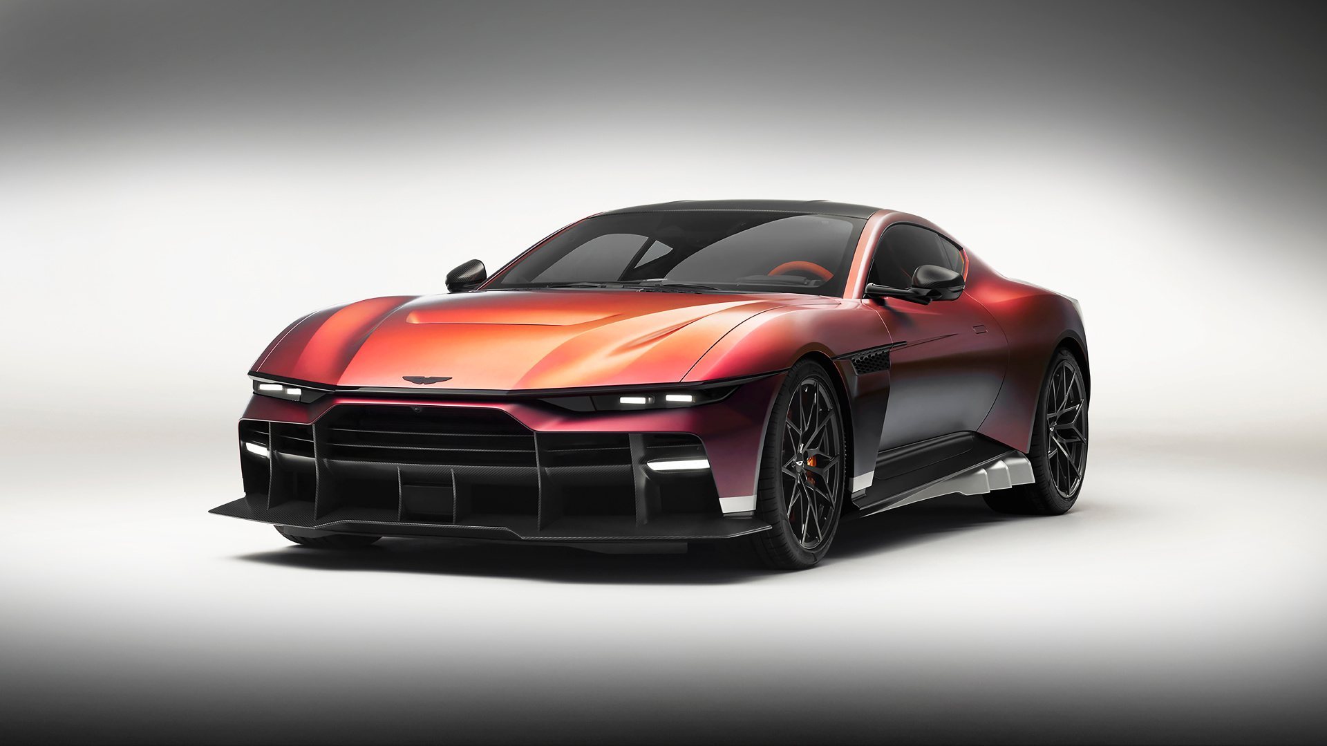 SMALL_Aston Martin Valen_01